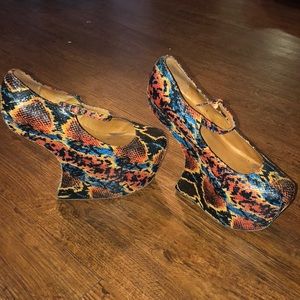 Heel less shoes! SOLD